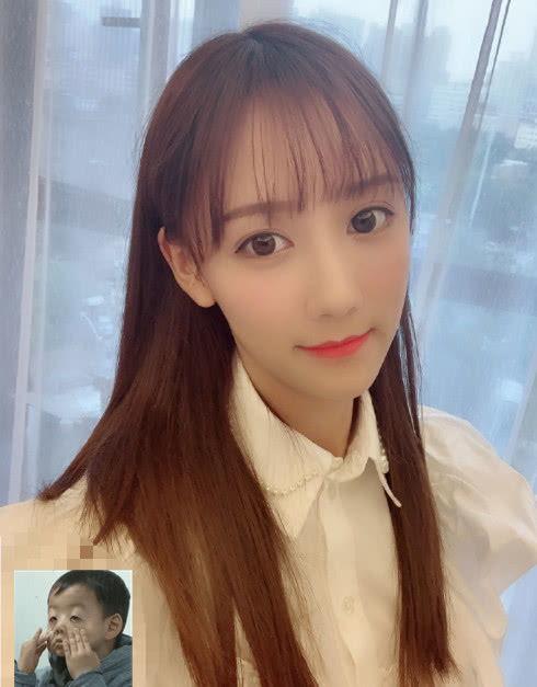网红女吃瓜